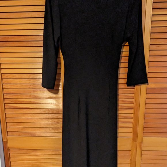 Robe - Picture 5 of 6